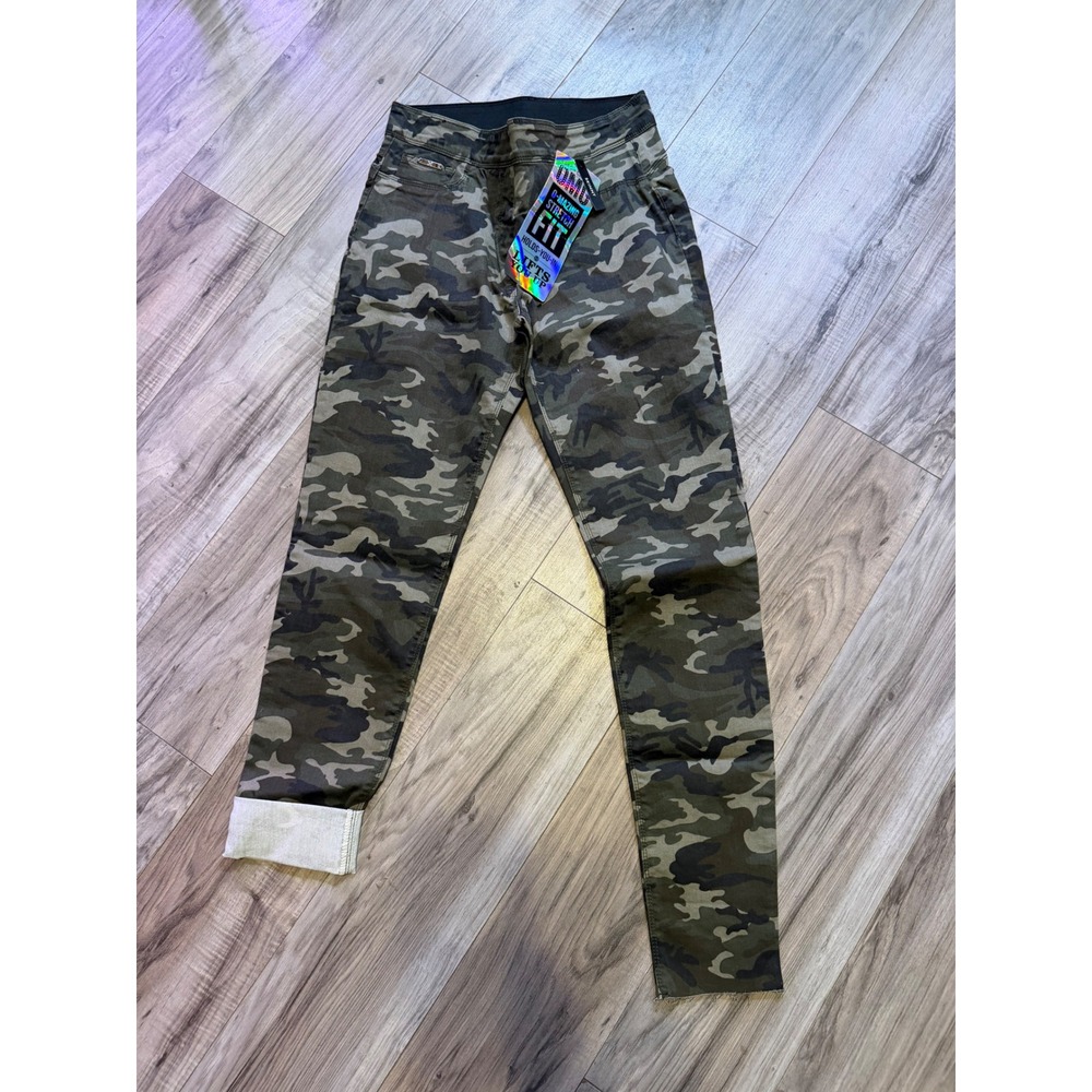 Coco +Carmen Womens Skinny Camo Jeans Amazing Stretch Fit Green Camouflage M NWT